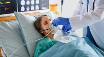 Crecen las hospitalizaciones en personas jóvenes por Covid-19