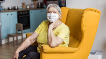 Cuidados y prevenciones para adultos mayores por Covid-19