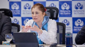 Defensoría advierte que deuda del sector salud oscila entre 24 y 33 billones, mientras crece el gasto de bolsillo en varias regiones