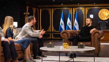 DoctorSV El Salvador lanza su plataforma pública de salud con inteligencia artificial desarrollada junto a Google