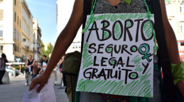 Ecuador aprueba el aborto en casos de violación