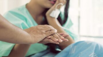 Ecuador mantiene la prohibición total del aborto