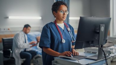 En EE.UU., 3 de 4 médicos son contratados por el sector privado