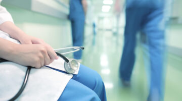 En el último año murieron 17.000 trabajadores de la salud en el mundo