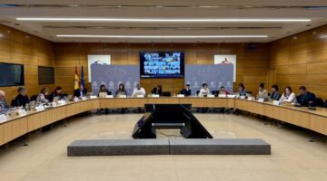 España aprueba el primer acuerdo estatal para mejorar la atención temprana y reducir los tiempos de espera