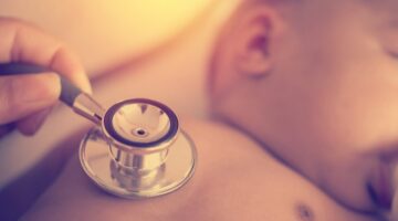 España presenta la primera UVI móvil pediátrica con alta tecnología