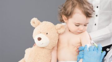 FDA revisará datos sobre vacuna covid-19 de Pfizer para menores de 5 años