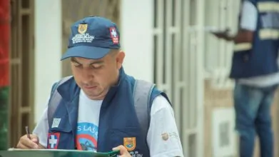 Fumigación oportuna permite a Cali registrar más de 50 barrios sin casos de dengue en 2025