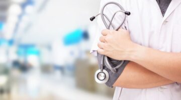 Gremios médicos insisten en mantener funciones de contratación y auditoría en las Gestoras de Salud