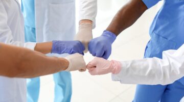 Gremios médicos rechazan el proyecto de ley 10 de reforma a la salud