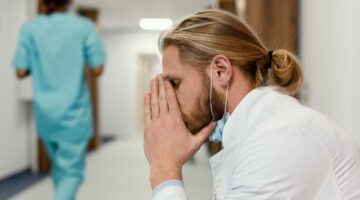 EE. UU. ejecuta despidos masivos en agencias de salud tras aval de la Corte Suprema