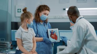 Innovadora cirugía cardíaca en Santander transforma la vida de niño con circulación univentricularfc