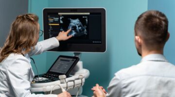 Japón dona ecógrafos a hospitales de la Amazonía para fortalecer la salud en zonas rurales de Colombia