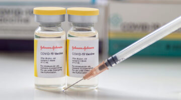 Johnson & Johnson se une a las farmacéuticas que recomiendan una dosis de refuerzo - ¿adiós a la monodosis