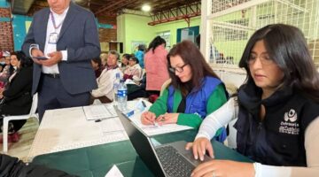 Jornada de la Defensoría del Pueblo en Bogotá resolvió 190 casos de salud en tiempo real