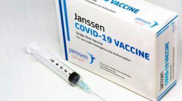 La EMA sigue respaldando el uso de la vacuna de Janssen