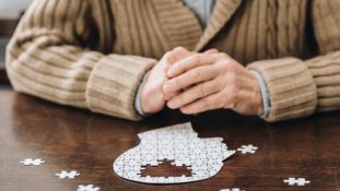 La OMS calcula que más de 55 millones de personas viven con demencia