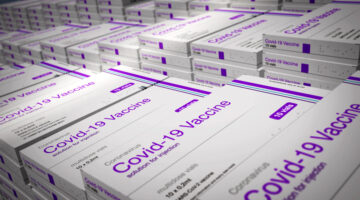 La OMS pide a las farmacéuticas compartir las licencias de fabricación de sus vacunas