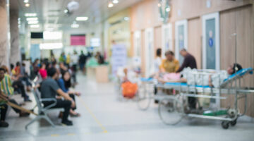 Llamado urgente de usuarios y asociaciones de pacientes a los entes de control del país para salvar el sistema de salud