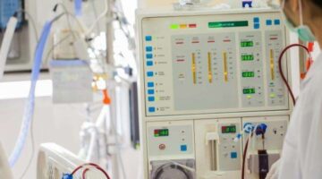 Más de 570 pacientes en riesgo por suspensión de diálisis en el Huila