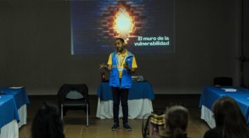 Medellín capacita a líderes comunitarios en salud reproductiva y vida saludable