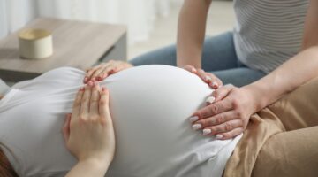 México avanza en salud materna: publica para aprobación proyecto NOM para partería