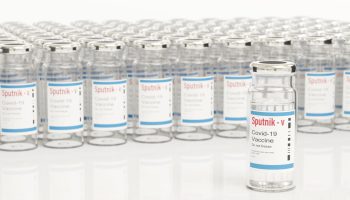 México mantiene su palabra y envasará la vacuna anticovid rusa, Sputnik V