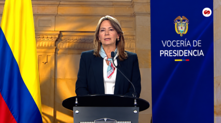 Ministra de Salud revela diferencia de 2 billones entre compromisos y pagos, y lleva posibles hechos de corrupción ante la Fiscalía