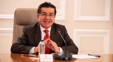 Minsalud crea comité asesor para analizar comportamiento del Covid-19