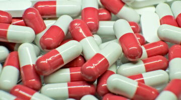 Minsalud hace pedagogía sobre medicamentos genéricos