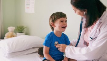 Minsalud propone marco para el consentimiento informado infantil