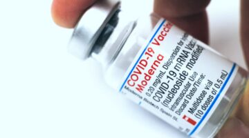 Moderna buscará autorización de su vacuna para niños pequeños