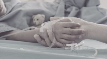 Mortalidad infantil en Latam disminuyó gracias a transferencias monetarias condicionadas