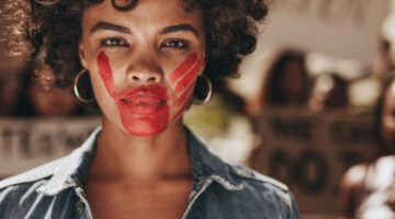 Mujeres mantienen altas tasas de vulneración de derechos en salud sexual