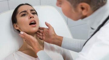 Nueva herramienta con IA logra detectar cáncer de laringe a través de la voz con 93% de precisión