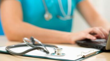 Nuevos lineamientos estandarizarán práctica clínica en Bogotá