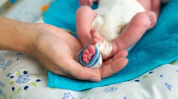 OMS actualiza directrices para el cuidado de bebés prematuros