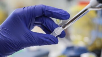 OMS pide acceso urgente a pruebas diagnósticas para mpox y convoca a fabricantes para revisión de emergencia