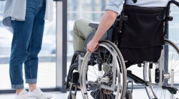 Pacientes con enfermedades huérfanas exigen cambios en el INVIMA, piden renuncia del director