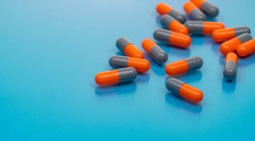 Perú implementará programa de uso de antimicrobianos