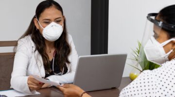 Perú reabrirá atención de primer nivel en 100 días, aseguró Premier ante el Consejo de Ministros