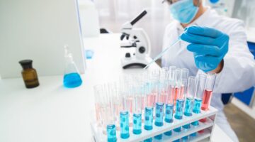 Perú recibe certificación para procesar pruebas moleculares