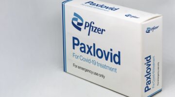 Pfizer permitirá la fabricación de su píldora anticovid como genérico en 95 países