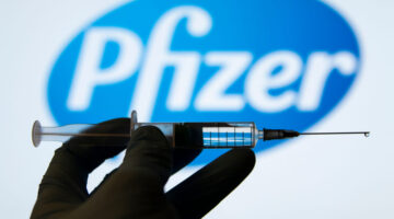 Pfizer solicitara en Mexico autorizacion vacuna adolescentes covid-19