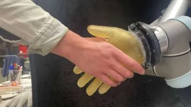 Piel robótica con tacto humano un avance para prótesis e interfaces clínico-tecnológicas