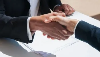 Pliegos y condiciones de la negociación conjunta de medicamentos y tecnologías en salud análisis de coyuntura