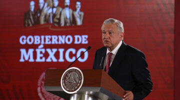 Presidente de México busca optimizar recursos con la compra de 12 hospitales concesionados al IMSS e ISSST