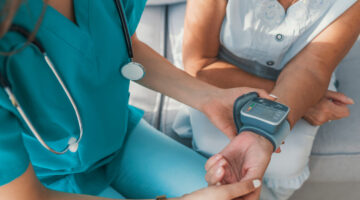 Promotores de salud se integrarían como parte del talento humano