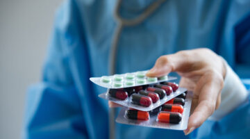 Reajustan precios de medicamentos bajo régimen de control directo - Circular 19 de 2024