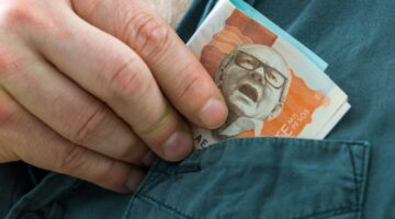 Reajustarían cobro de cuotas moderadoras y copagos